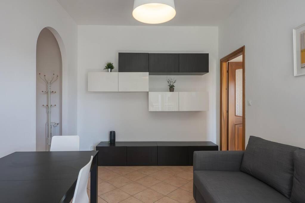 Apartamento Youhosty - Zuretti42 Milán Exterior foto